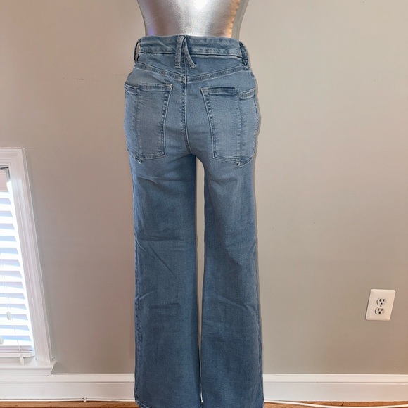 Women's Blue Flared Good American Jeans - Picture 3 of 5